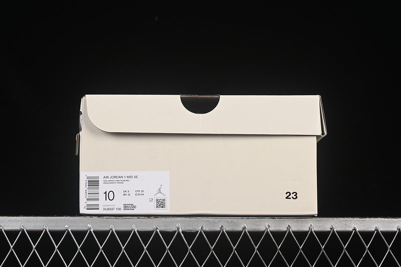 AJ1 Mid
