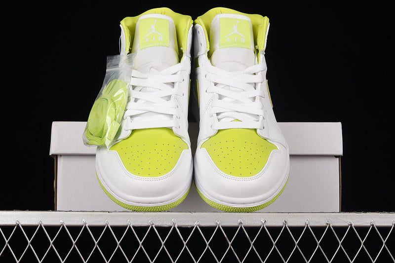 AJ1 Mid