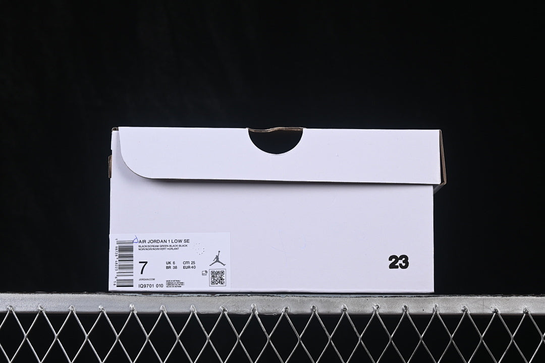 AJ1 Low