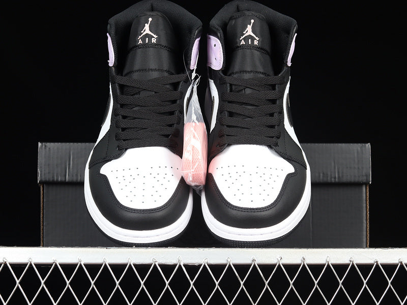 AJ1 Mid