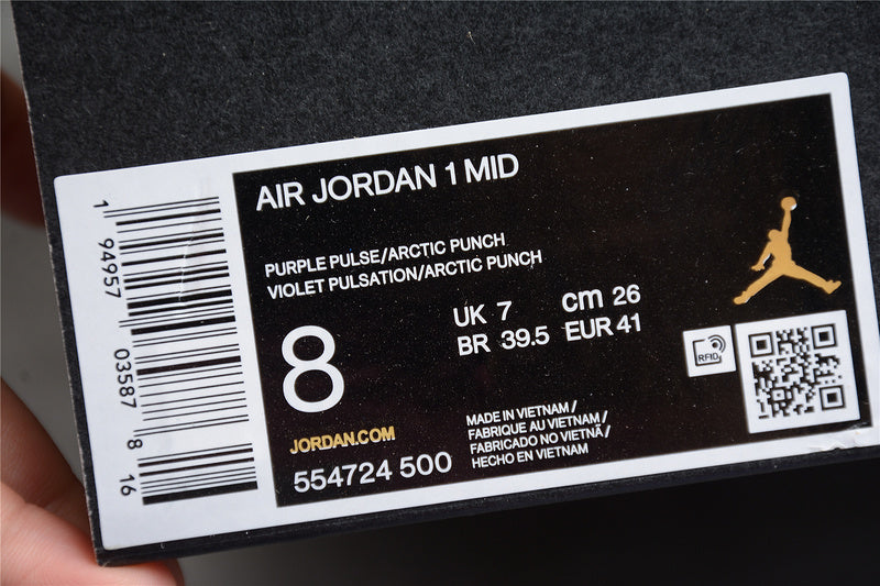 AJ1 Mid