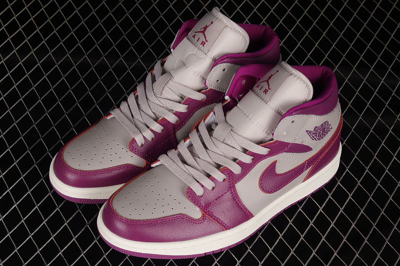 AJ1 Mid