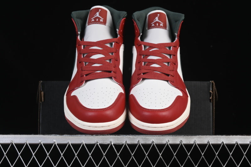 AJ1 Mid