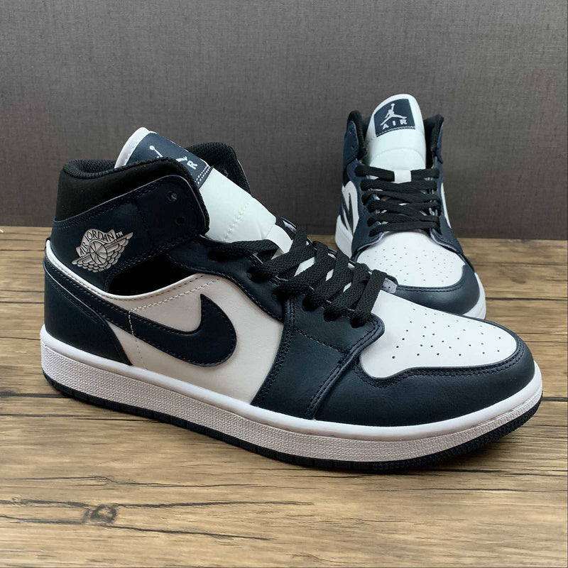 AJ1 Mid