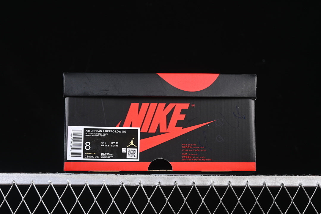 AJ1 Low