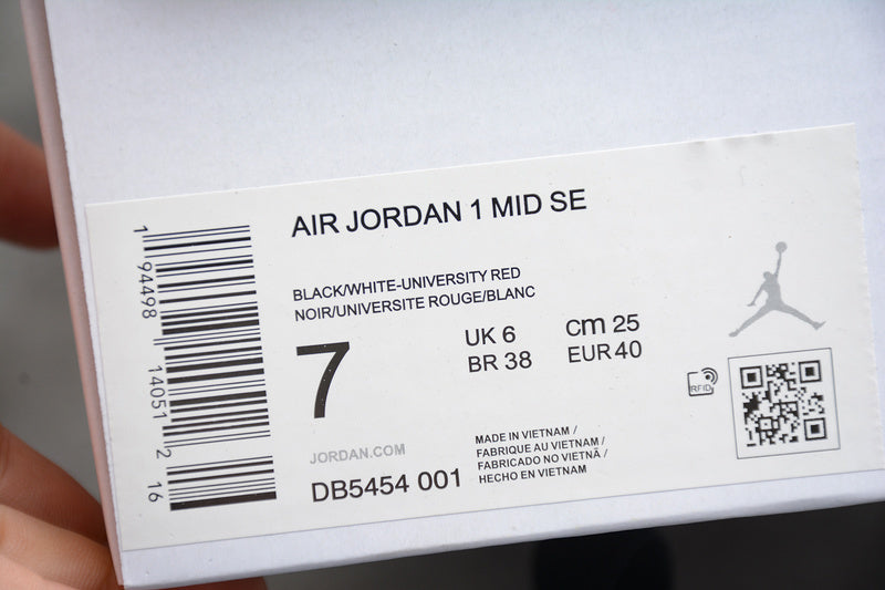 AJ1 Mid