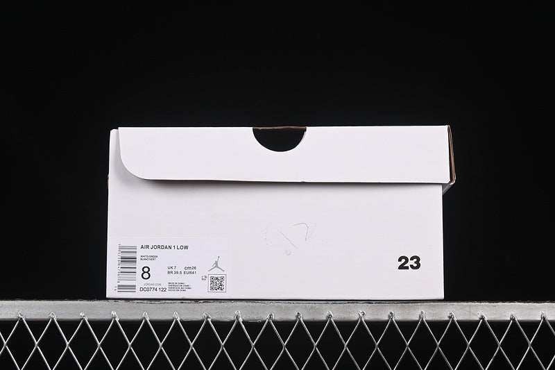 AJ1 Low