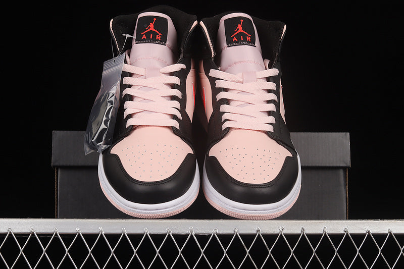AJ1 Mid