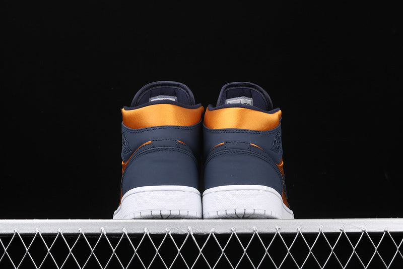 AJ1 Mid