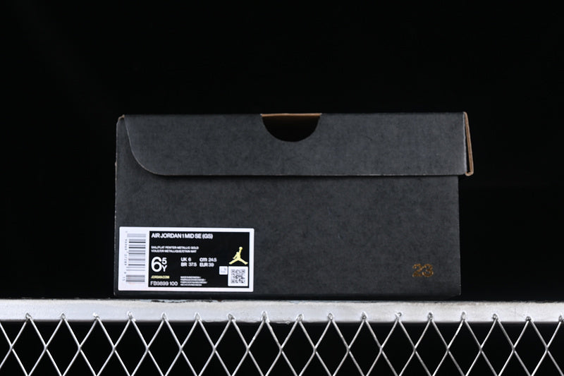 AJ1 Mid