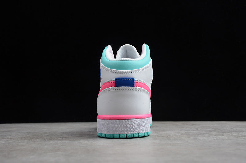 AJ1 Mid