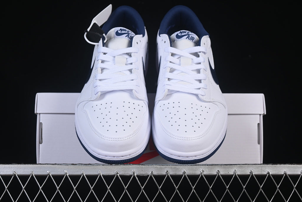 AJ1 Low