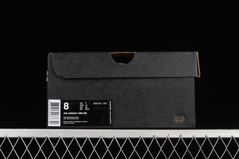 AJ1 Mid
