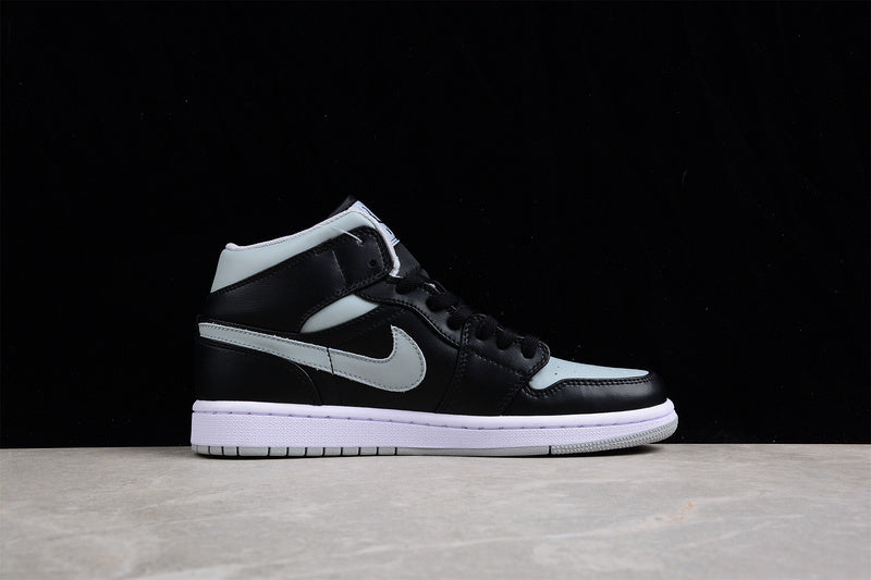 AJ1 Mid