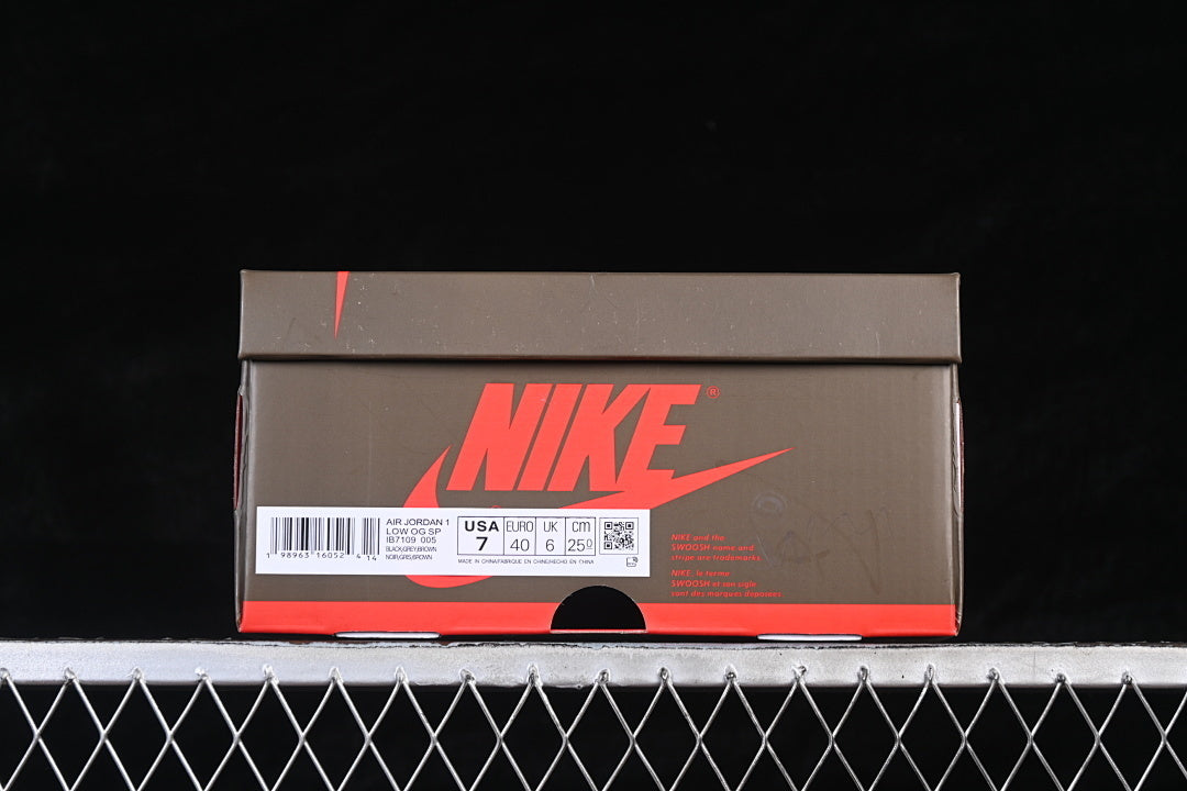 AJ1 Low