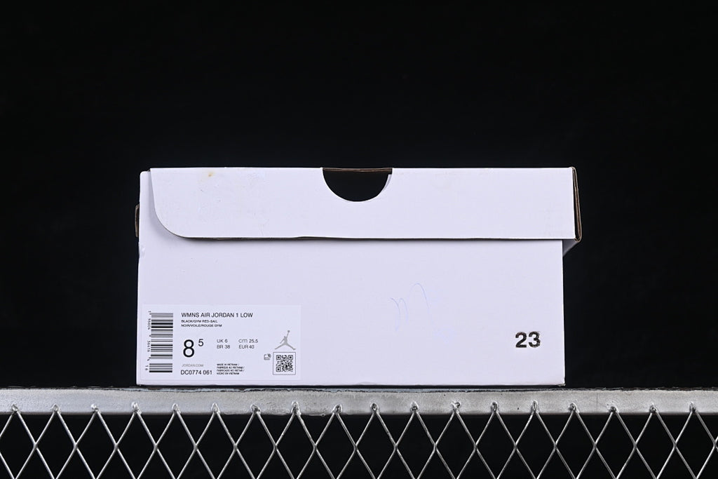 AJ1 Low
