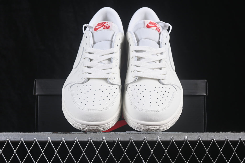 AJ1 Low
