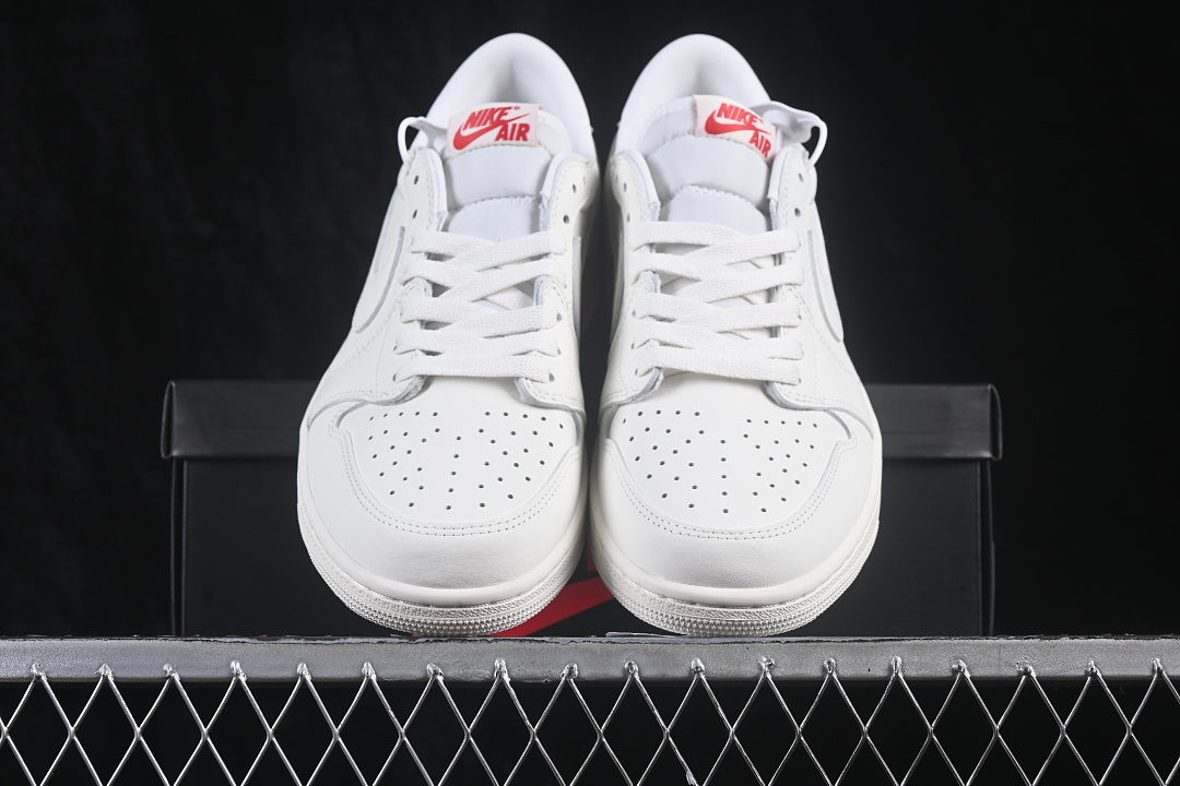 AJ1 Low