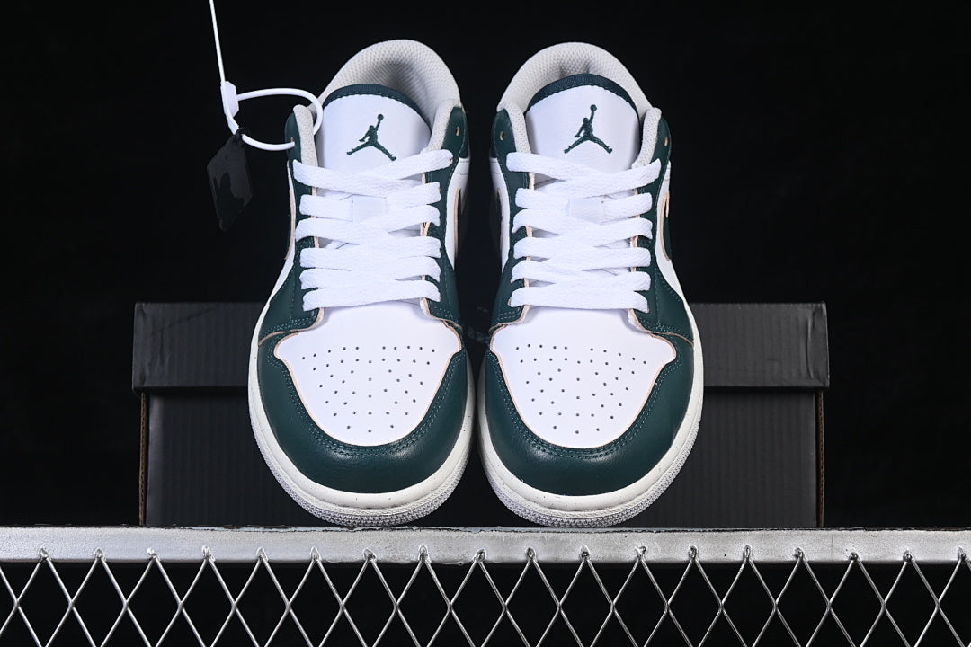 AJ1 Low