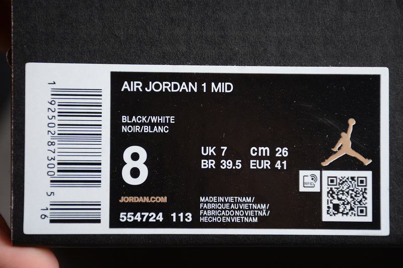 AJ1 Mid