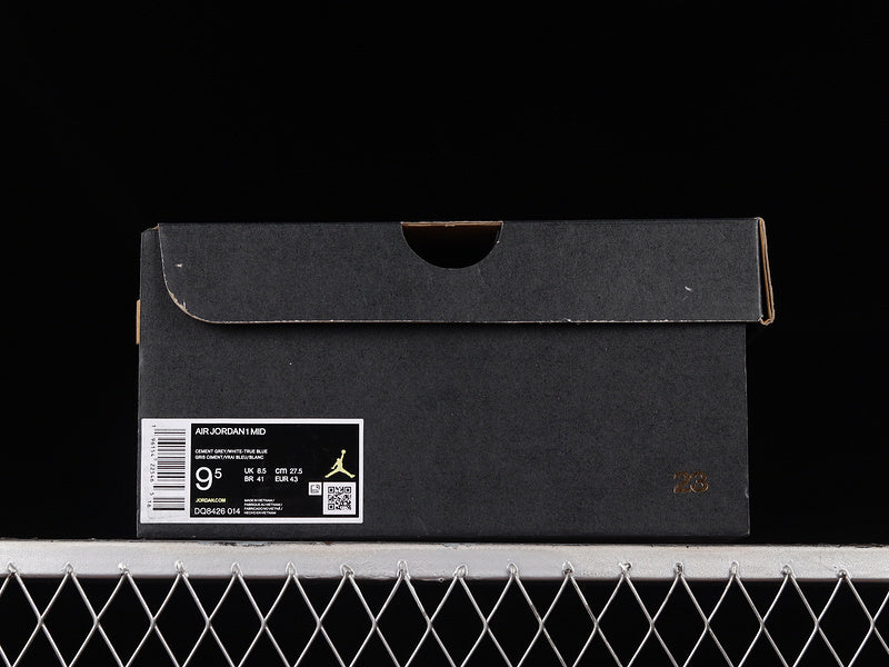 AJ1 Mid