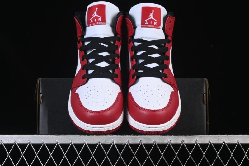 AJ1 Mid