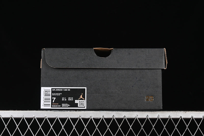 AJ1 Mid