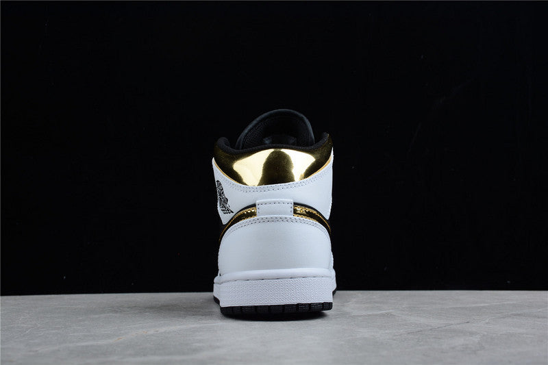 AJ1 Mid