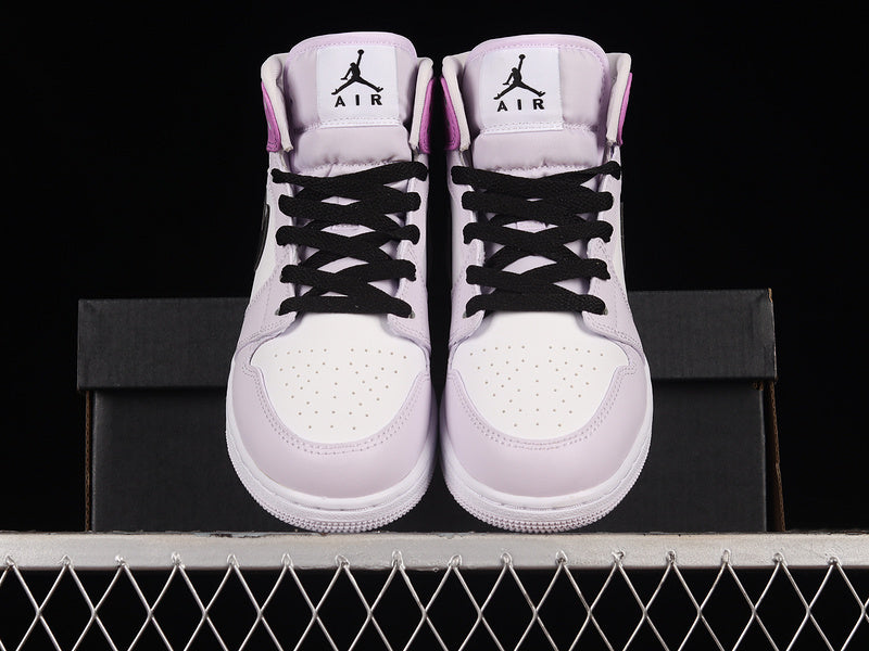 AJ1 Mid
