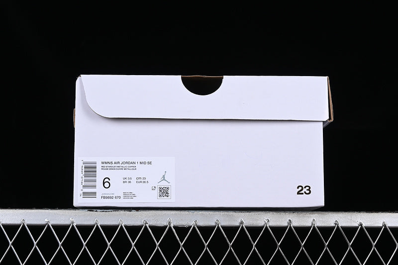 AJ1 Mid