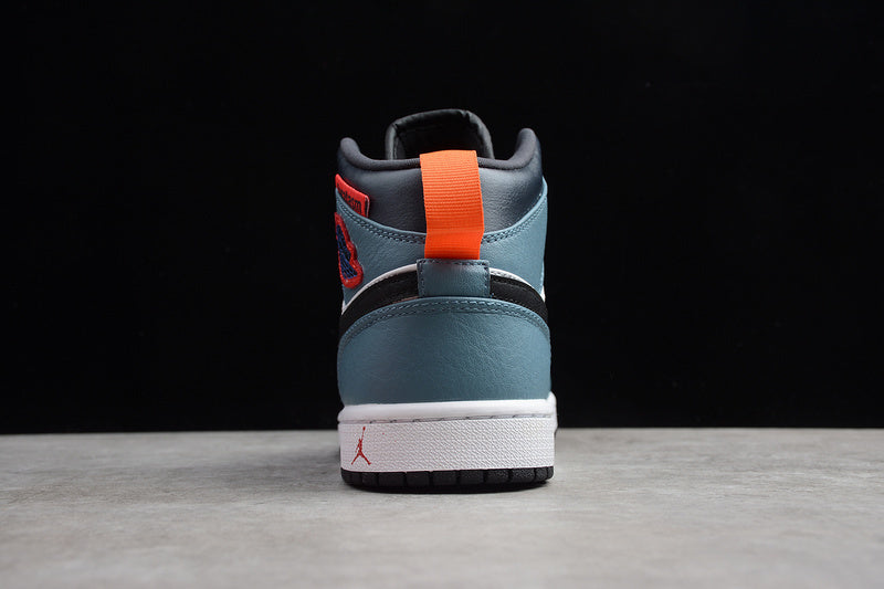 AJ1 Mid
