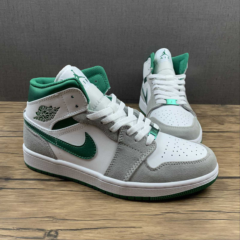 AJ1 Mid