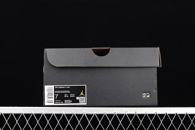 AJ1 Mid
