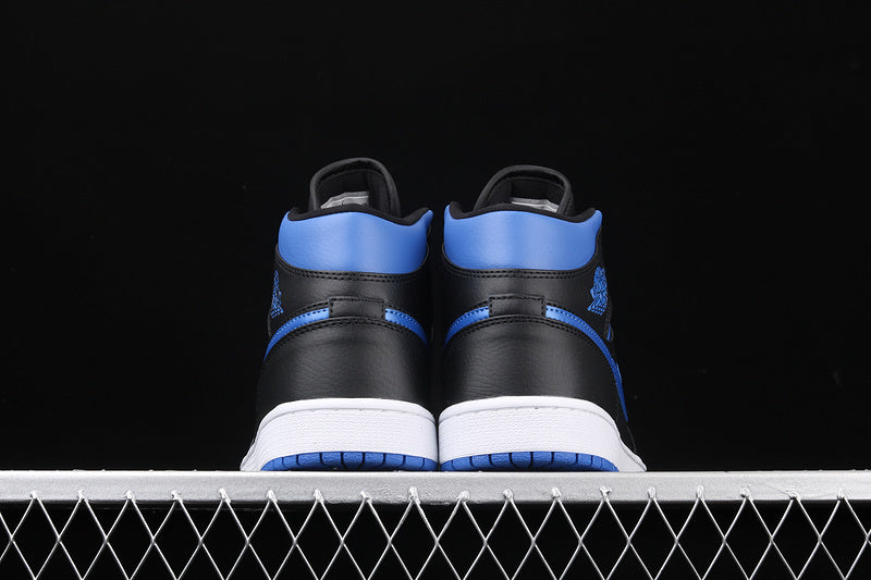 AJ1 Mid