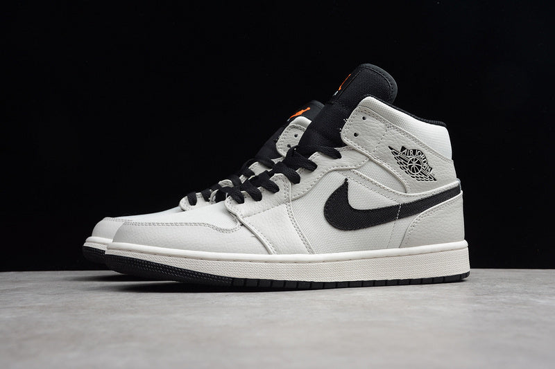 AJ1 Mid