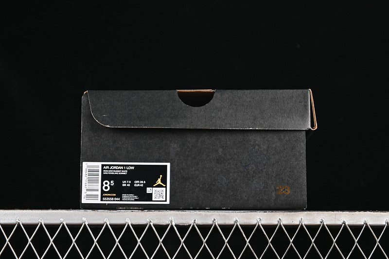 AJ1 Low