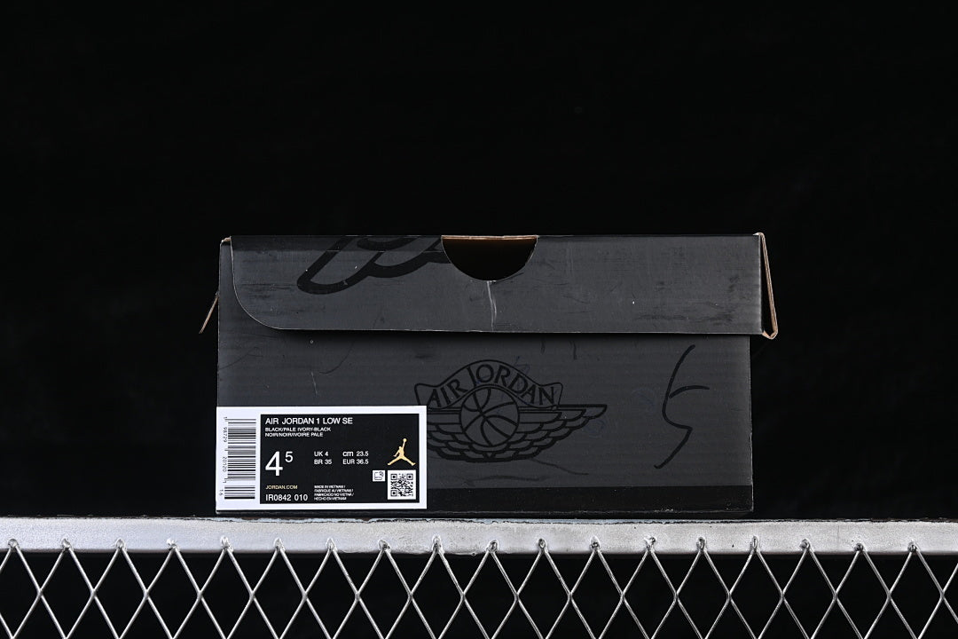 AJ1 Low