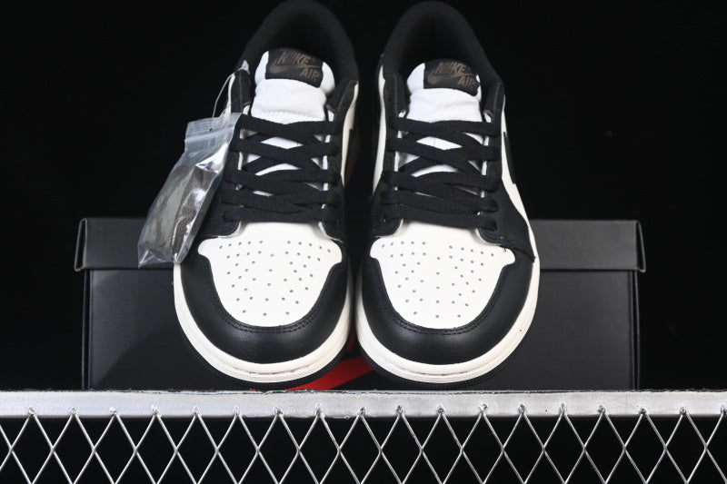 AJ1 Low