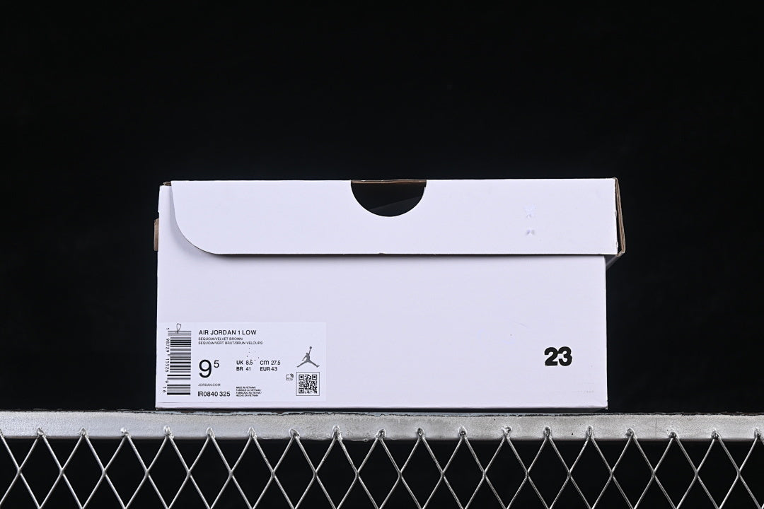 AJ1 Low