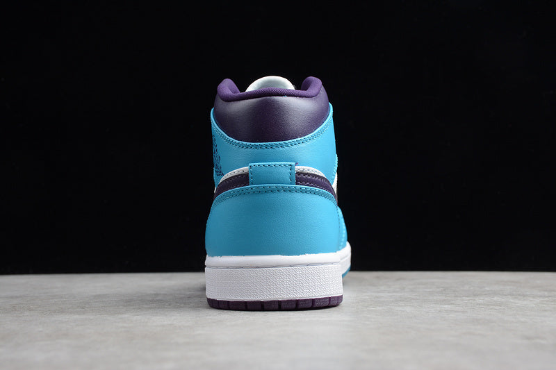 AJ1 Mid
