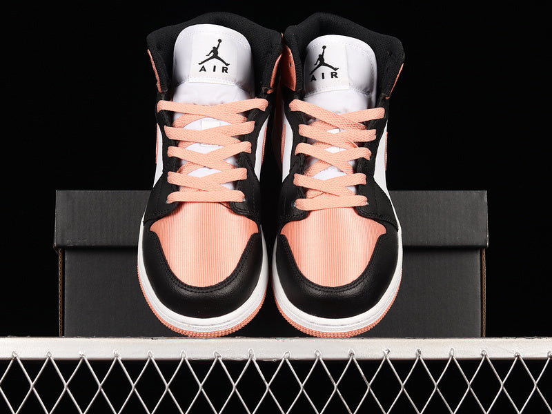 AJ1 Mid
