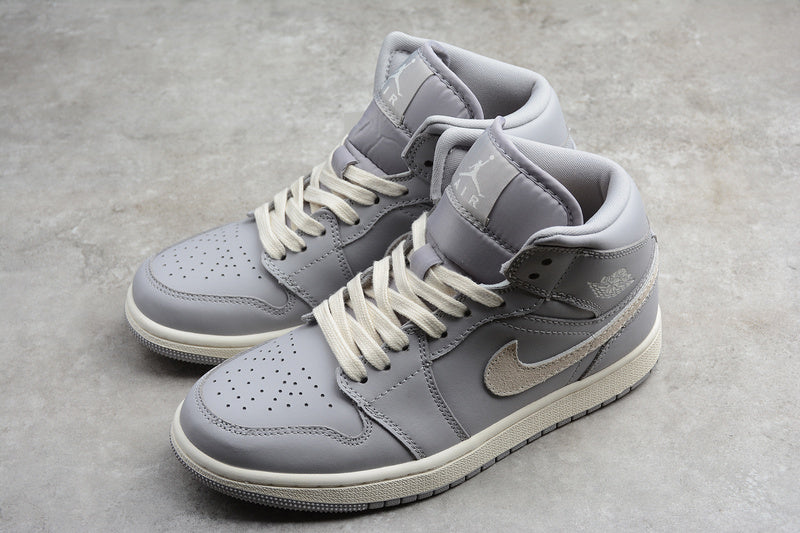 AJ1 Mid