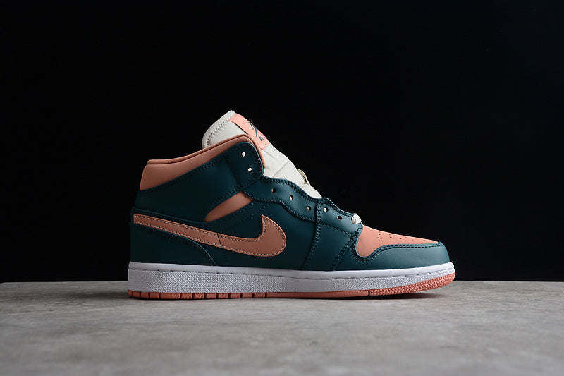 AJ1 Mid