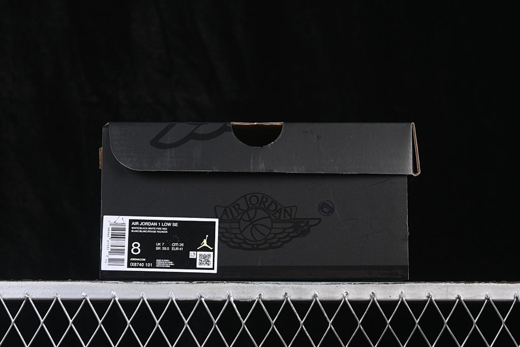 AJ1 Low