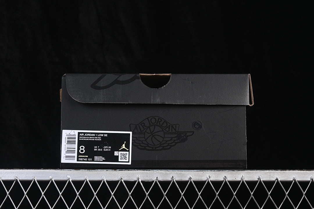 AJ1 Low