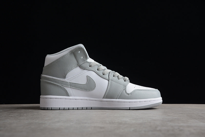 AJ1 Mid