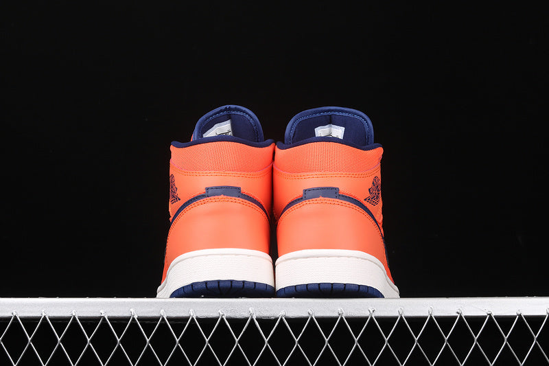 AJ1 Mid