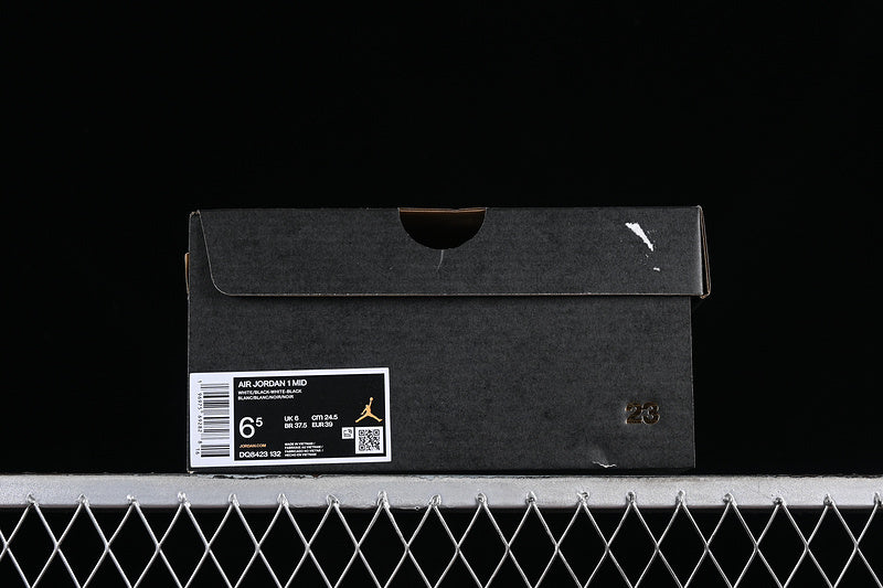 AJ1 Mid