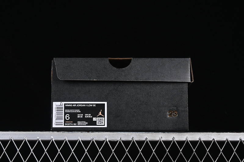 AJ1 Low