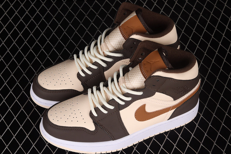 AJ1 Mid